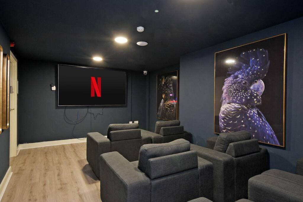 Perfectly Located City Centre Studio Apartment - West One With Free Wifi, Gym Access, Netflix Sheffield Extérieur photo